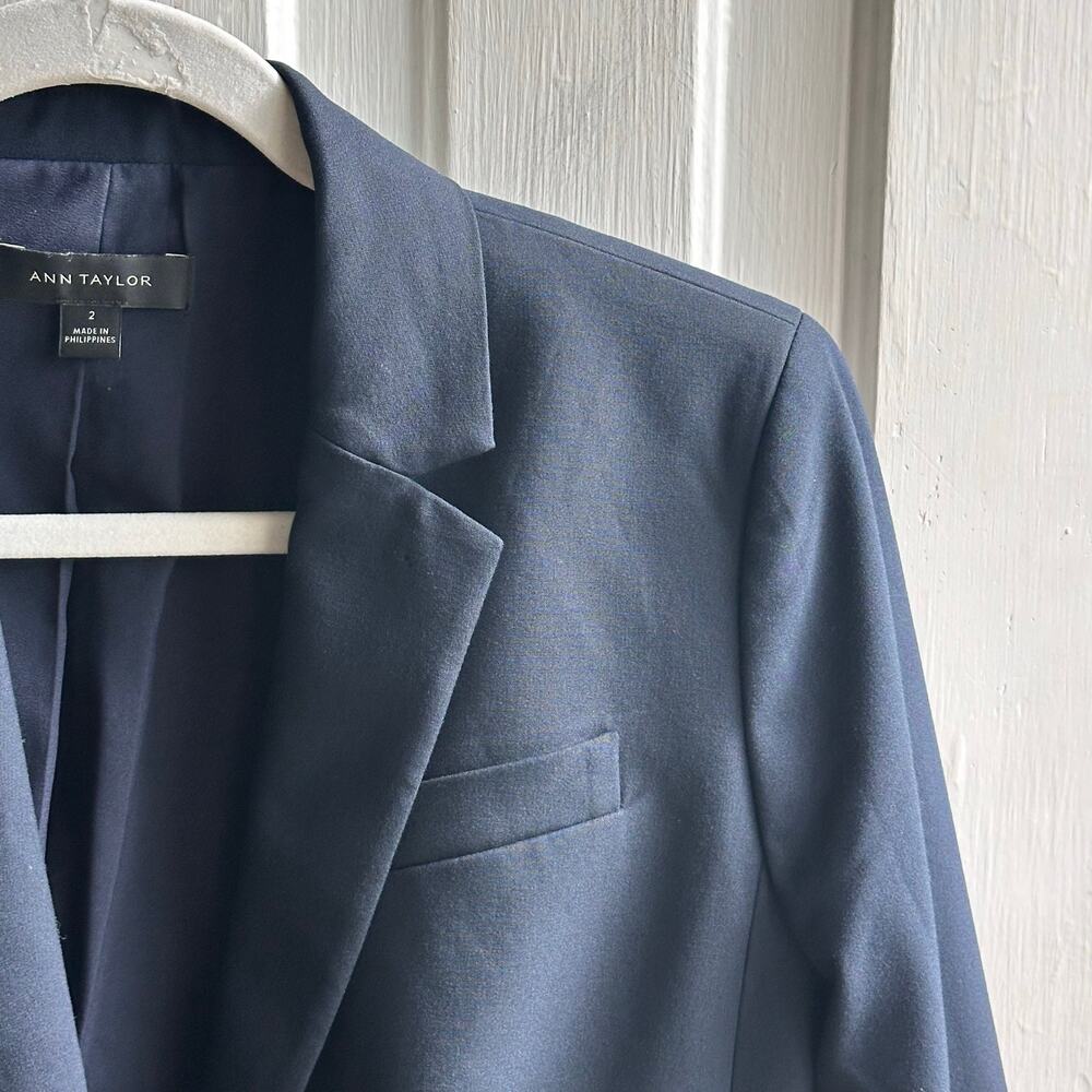 Ann Taylor The One Button Blazer Jacket in Seasonless Stretch Navy - Picture 4 of 8